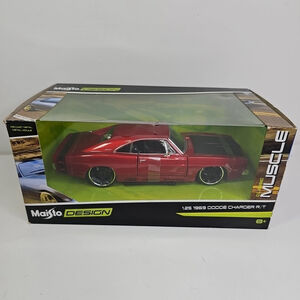 Maisto 1:24 Scale Classic Muscle 1969 Dodge Charger R/T Red Diecast Open Box
